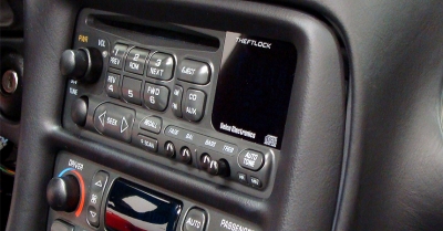 A2DIY-C5 Bluetooth Hands-free, streaming & AUX input for 2000-04 C5 Corvette